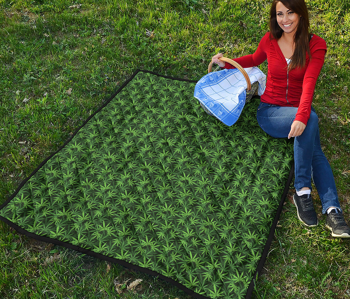 Green Pot Leaf Pattern Print Quilt