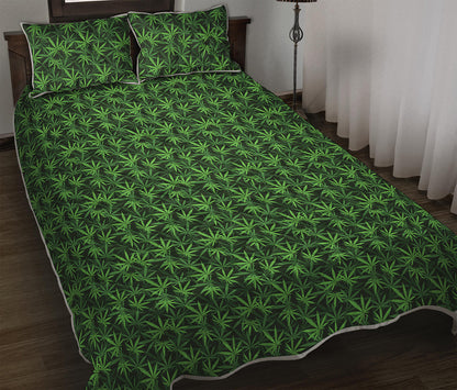 Green Pot Leaf Pattern Print Quilt Bed Set