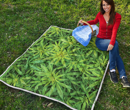 Green Pot Leaf Print Quilt