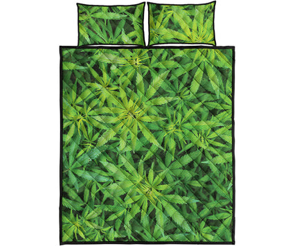 Green Pot Leaf Print Quilt Bed Set