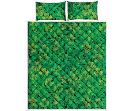 Green Shamrock Leaf Pattern Print Quilt Bed Set