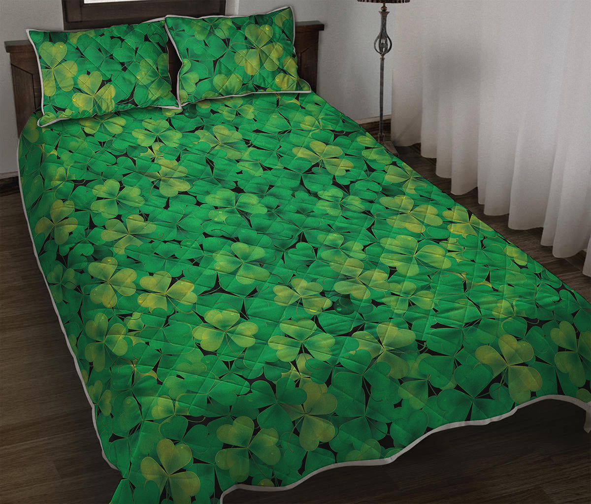 Green Shamrock Leaf Pattern Print Quilt Bed Set