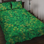 Green Shamrock Leaf Pattern Print Quilt Bed Set