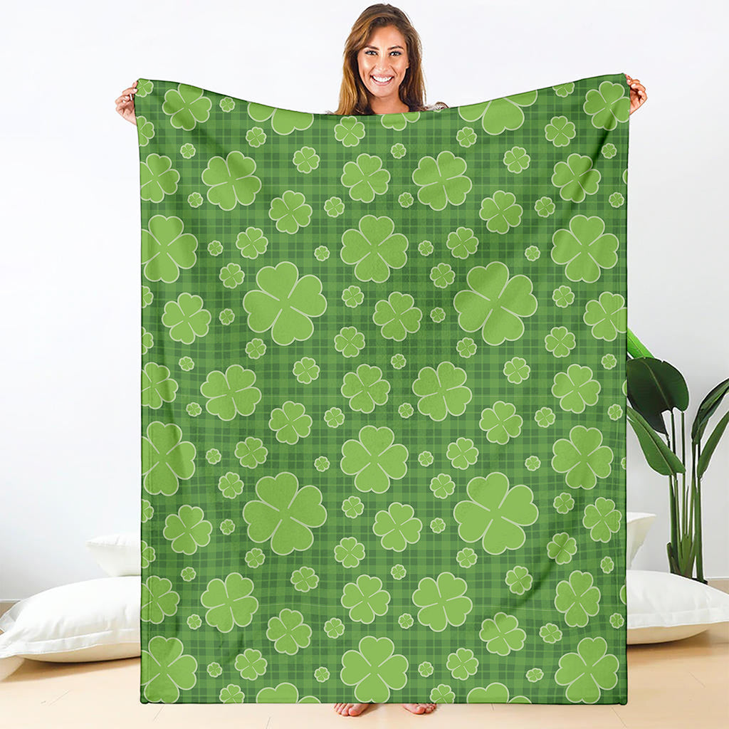 Green Shamrock Plaid Pattern Print Blanket