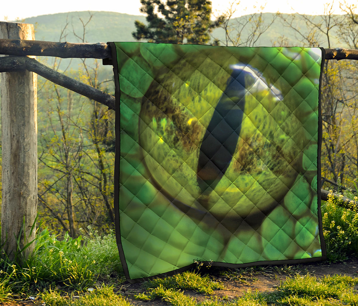 Green Snake Eye Print Quilt