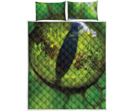 Green Snake Eye Print Quilt Bed Set