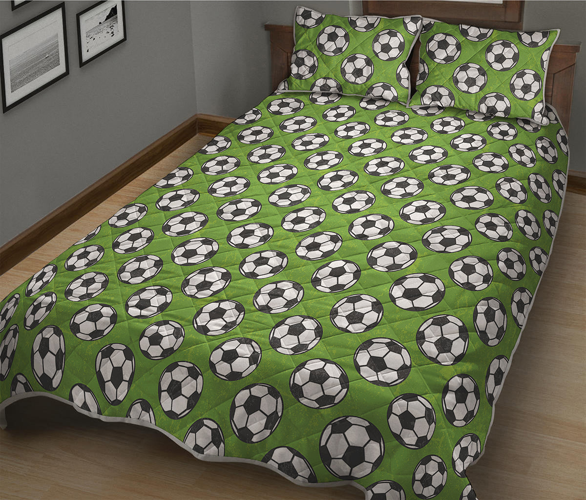 Green Soccer Ball Pattern Print Quilt Bed Set