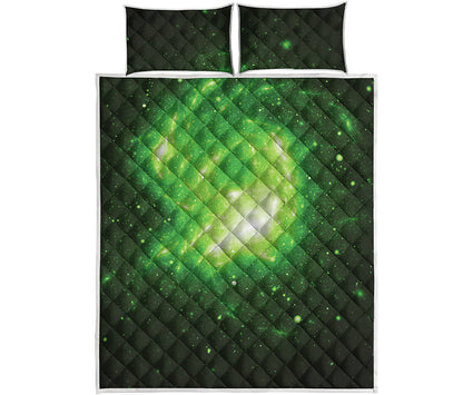 Green Sparkle Galaxy Print Quilt Bed Set