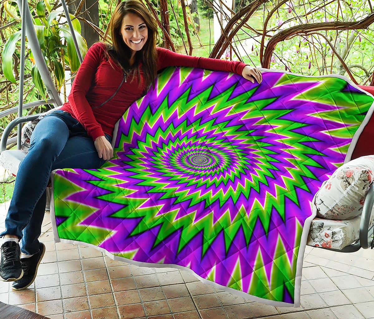Green Spiral Moving Optical Illusion Quilt