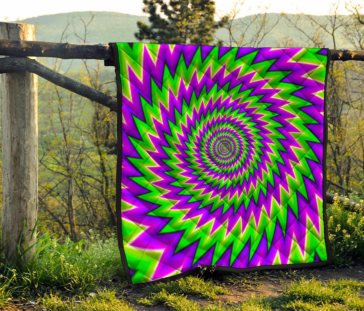 Green Spiral Moving Optical Illusion Quilt