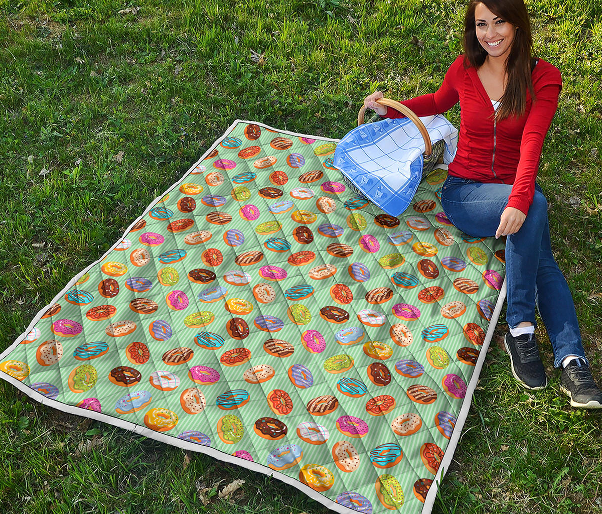 Green Striped Donut Pattern Print Quilt