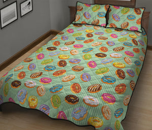 Green Striped Donut Pattern Print Quilt Bed Set