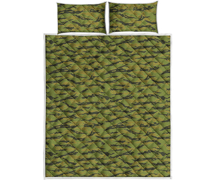 Green Tiger Stripe Camo Pattern Print Quilt Bed Set