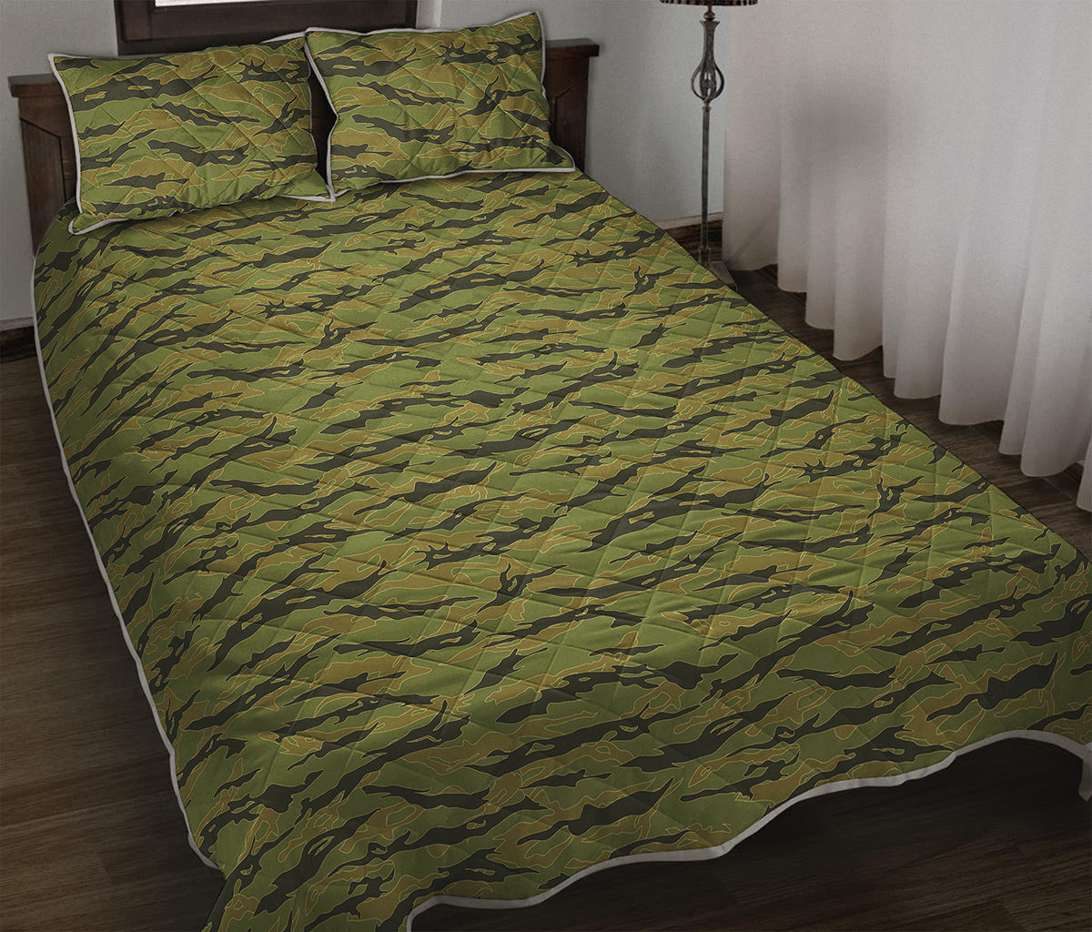 Green Tiger Stripe Camo Pattern Print Quilt Bed Set