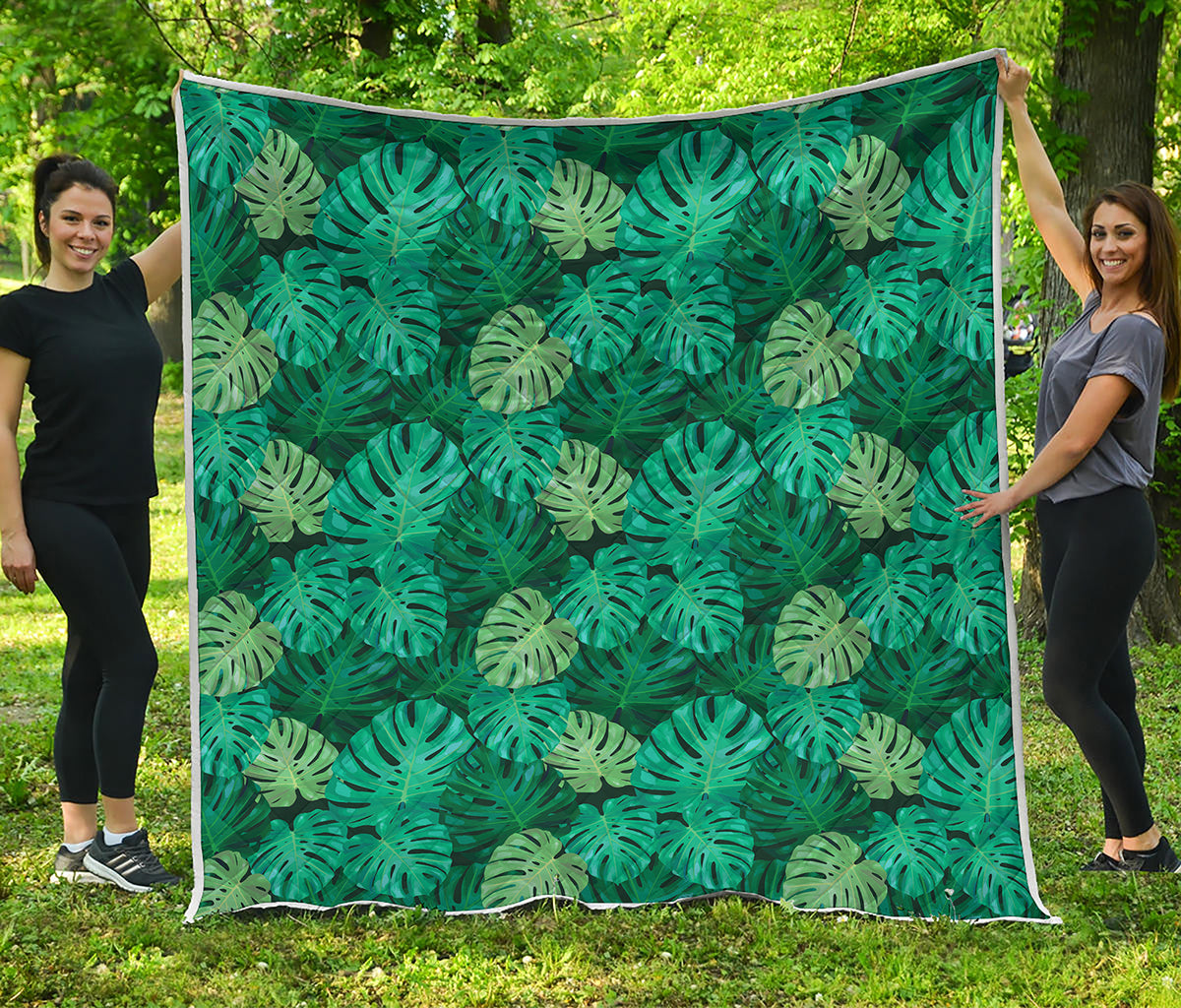 Green Tropical Monstera Pattern Print Quilt