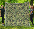 Green Tropical Palm Leaf Pattern Print Quilt