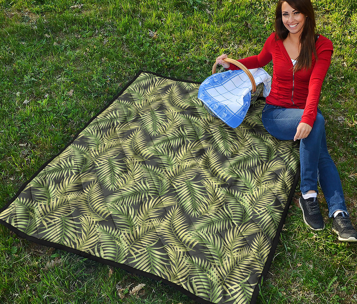 Green Tropical Palm Leaf Pattern Print Quilt
