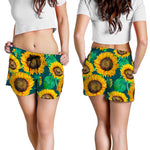 Green Watercolor Sunflower Pattern Print Women's Shorts
