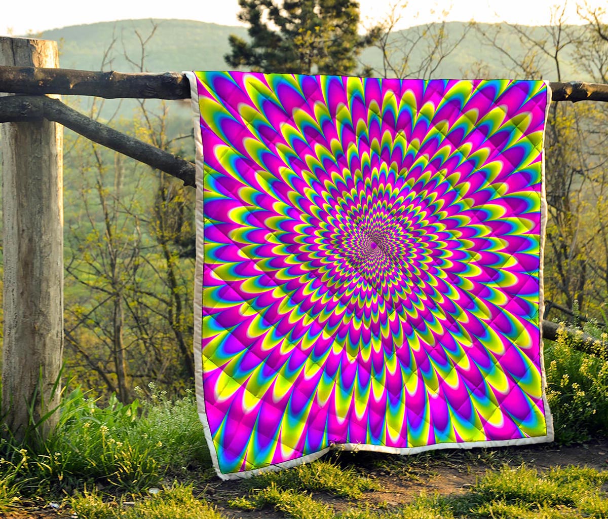 Green Wave Moving Optical Illusion Quilt
