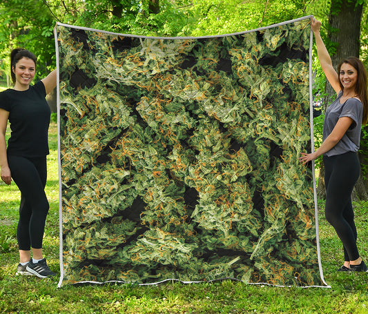 Green Weed Print Quilt