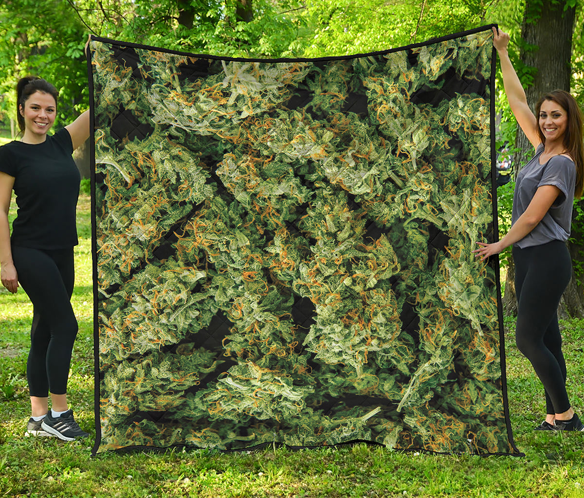 Green Weed Print Quilt