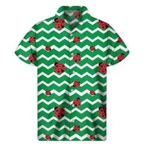 Green Zigzag Ladybird Pattern Print Men's Short Sleeve Shirt