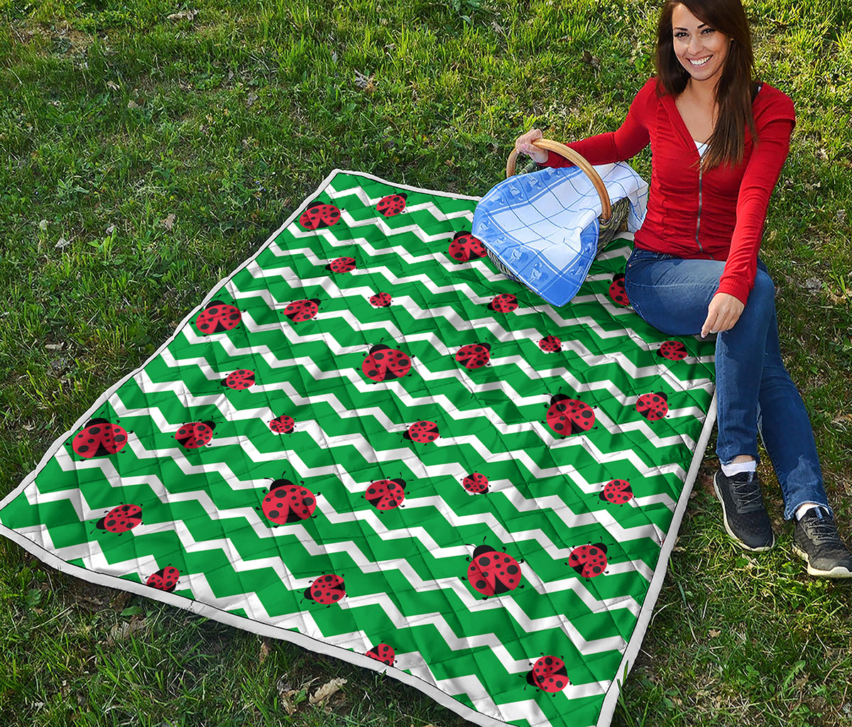 Green Zigzag Ladybird Pattern Print Quilt