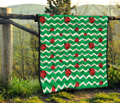 Green Zigzag Ladybird Pattern Print Quilt