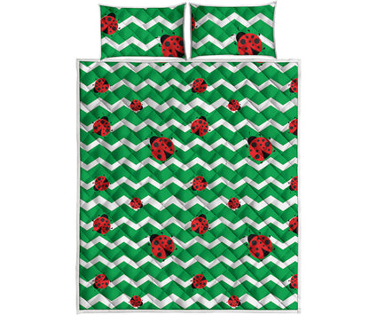Green Zigzag Ladybird Pattern Print Quilt Bed Set