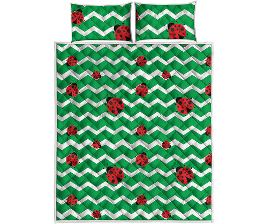 Green Zigzag Ladybird Pattern Print Quilt Bed Set