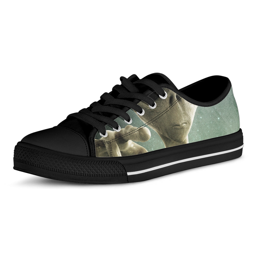 Grey Alien 3D Print Black Low Top Shoes