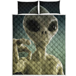 Grey Alien 3D Print Quilt Bed Set