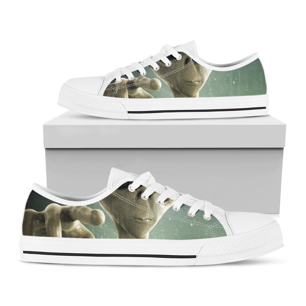 Grey Alien 3D Print White Low Top Shoes