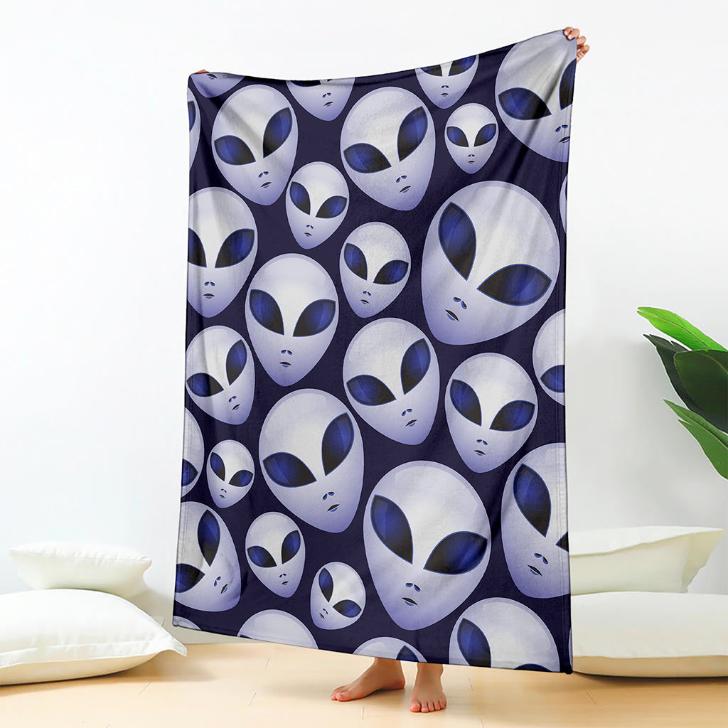 Grey Alien Face Pattern Print Blanket