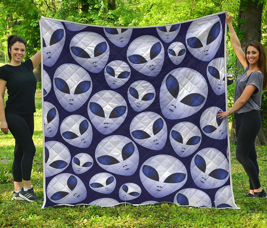 Grey Alien Face Pattern Print Quilt