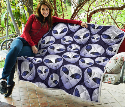 Grey Alien Face Pattern Print Quilt