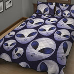Grey Alien Face Pattern Print Quilt Bed Set