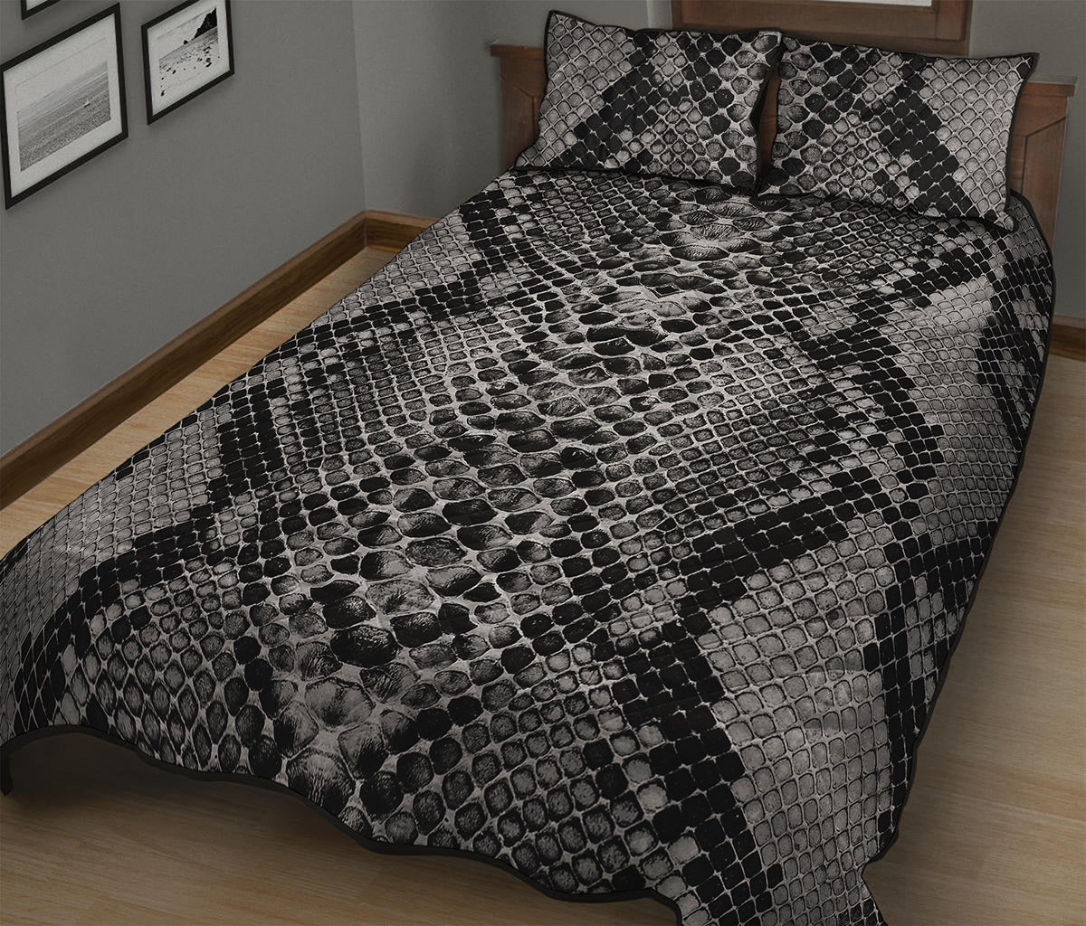 Grey And Black Snakeskin Print Quilt Bed Set