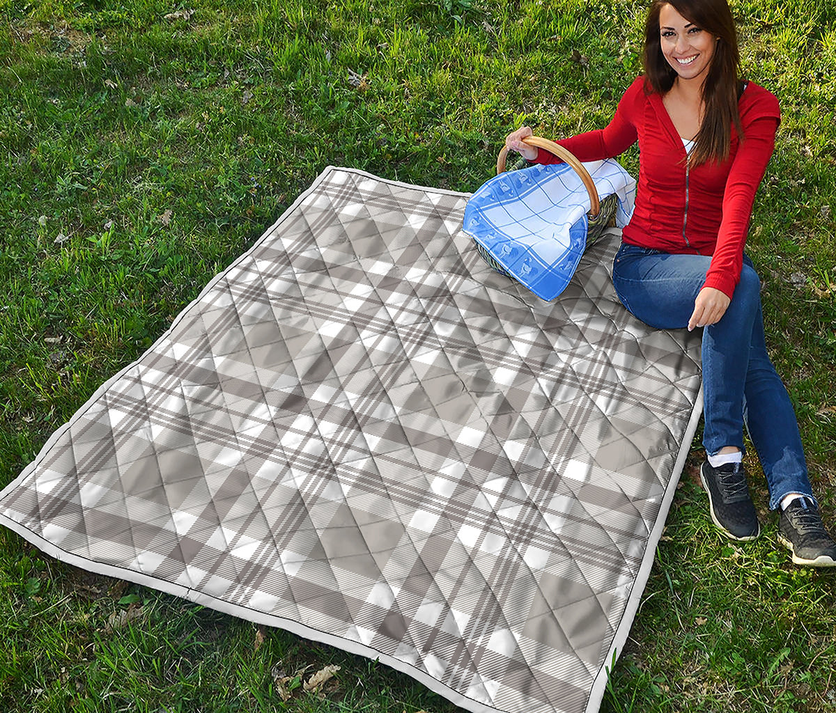 Grey And White Border Tartan Print Quilt