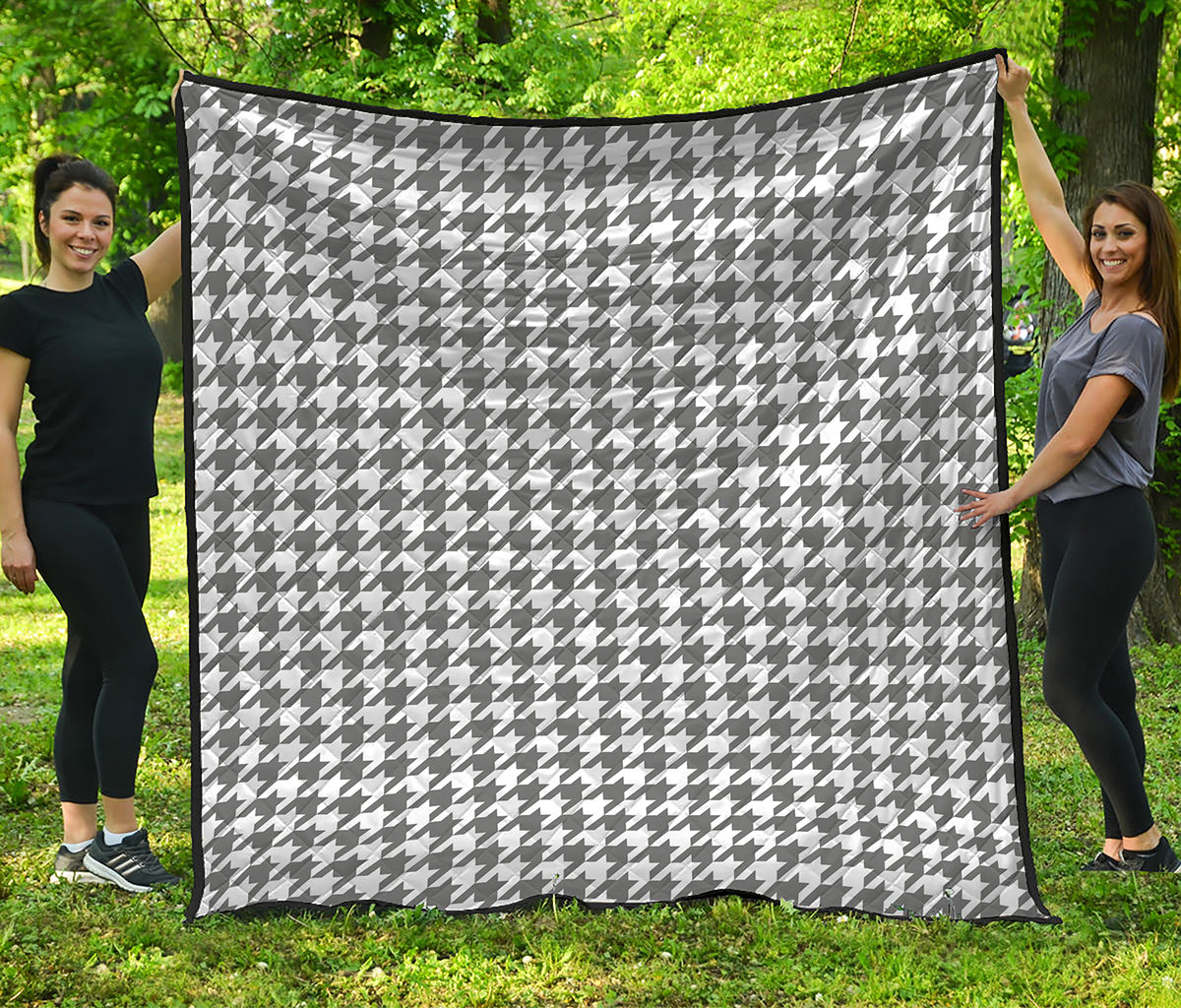 Grey And White Houndstooth Pattern Print Quilt