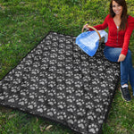 Grey And White Paw Knitted Pattern Print Quilt