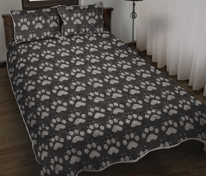 Grey And White Paw Knitted Pattern Print Quilt Bed Set