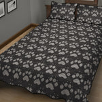 Grey And White Paw Knitted Pattern Print Quilt Bed Set