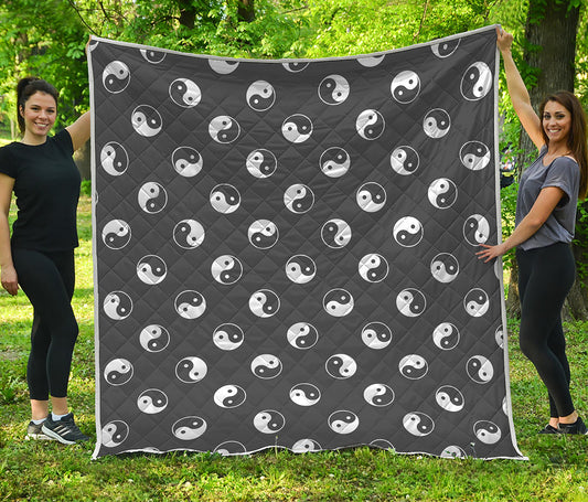 Grey And White Yin Yang Pattern Print Quilt