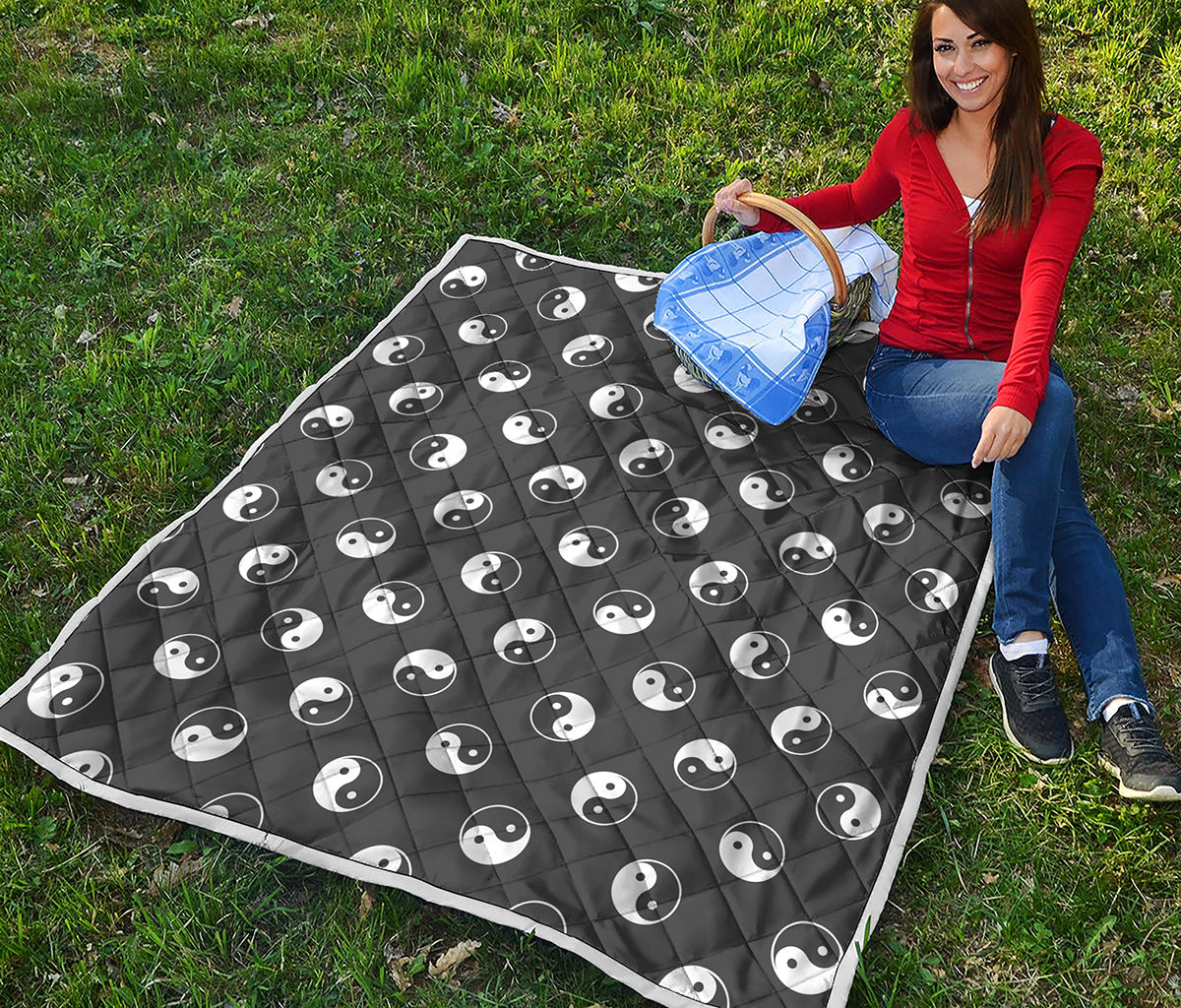 Grey And White Yin Yang Pattern Print Quilt