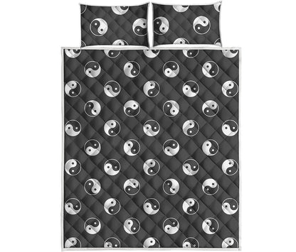 Grey And White Yin Yang Pattern Print Quilt Bed Set