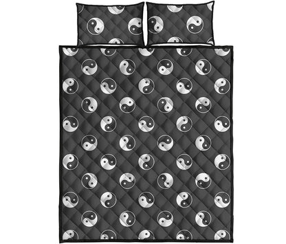 Grey And White Yin Yang Pattern Print Quilt Bed Set