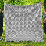 Grey And White Zigzag Pattern Print Quilt