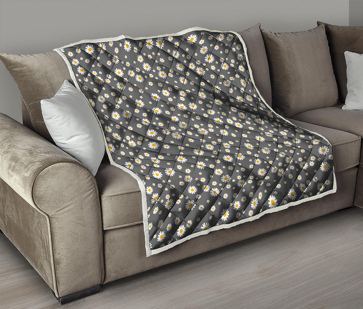 Grey Daisy Floral Pattern Print Quilt