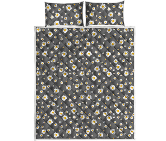 Grey Daisy Floral Pattern Print Quilt Bed Set